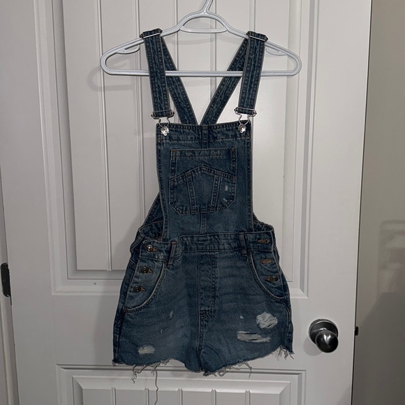 H&M Denim Short Overalls - Picture 1 of 1